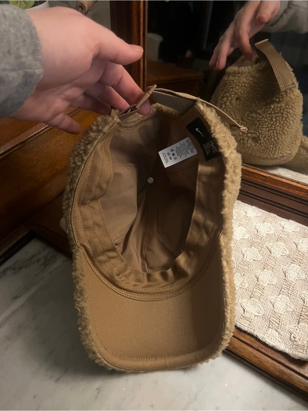 NIKE Classic Heritage86 Sherpa Adjustable Fleece Baseball Cap Brown Black 1 Size - Picture 6 of 6